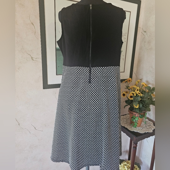 💥HP💥 Motherhood Maternity Black White Polka-dot Sleeveless Dress Women's Large - Picture 4 of 10